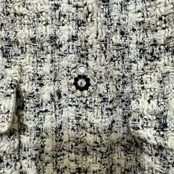 ✨ H&M Tweed Bouclé Vest – Size M – Gently Worn Once ✨ - Picture 7 of 9